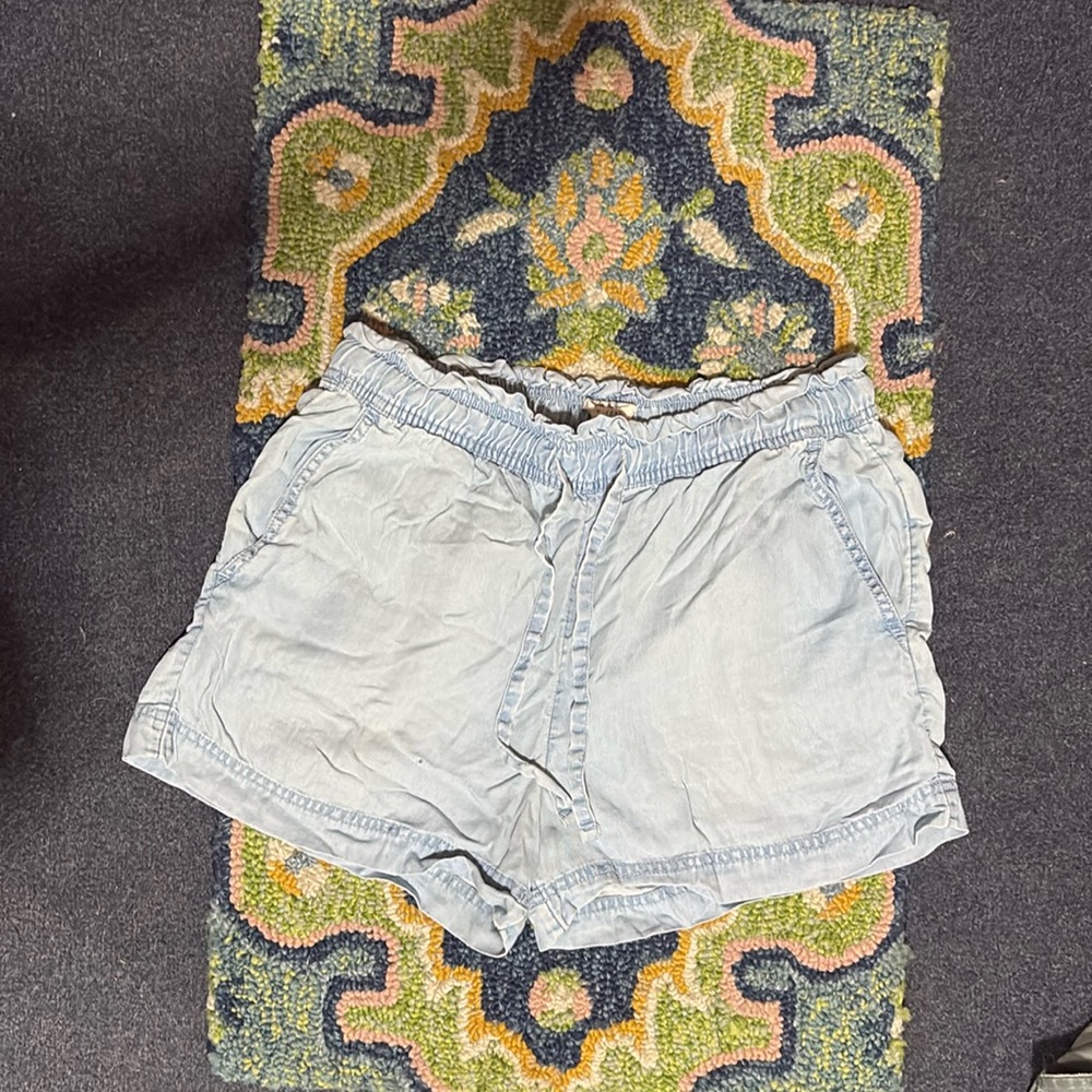 Stretchy Waistband Shorts